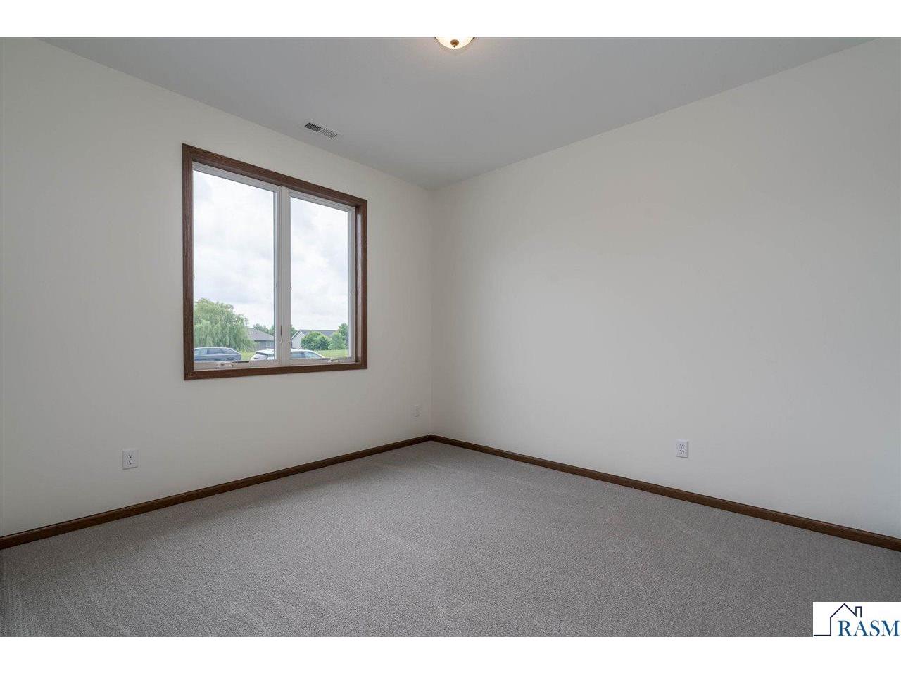 313 Falcon Run Eagle Lake MN 56025 267040520 image16