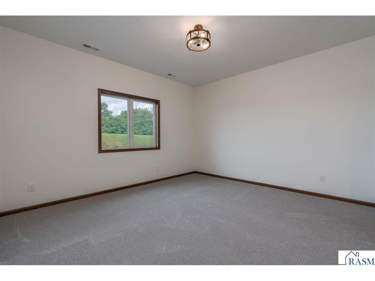 313 Falcon Run Eagle Lake MN 56025 267040520 image17
