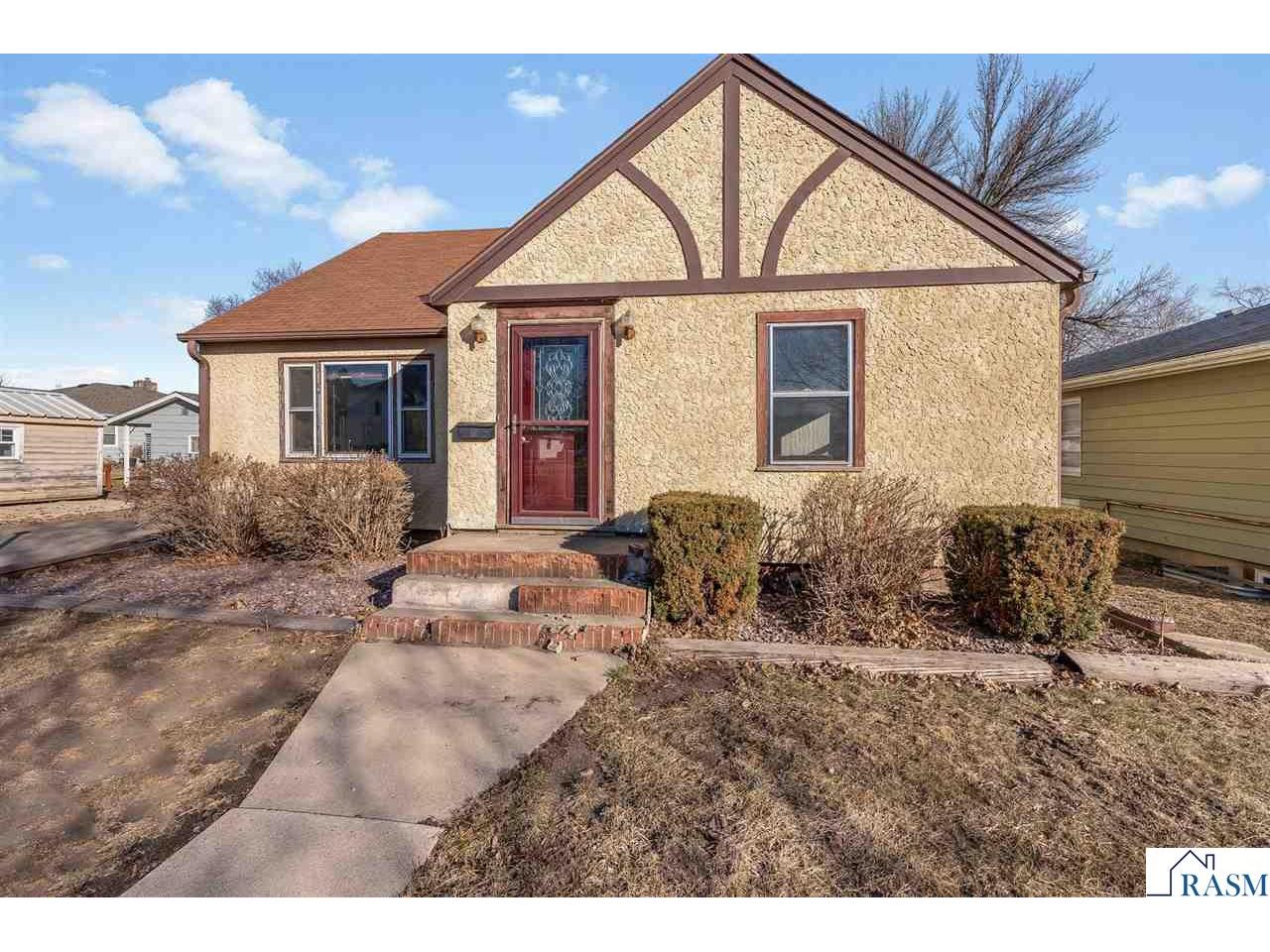 315 E 12th Street Blue Earth MN 56013 7039469 image1