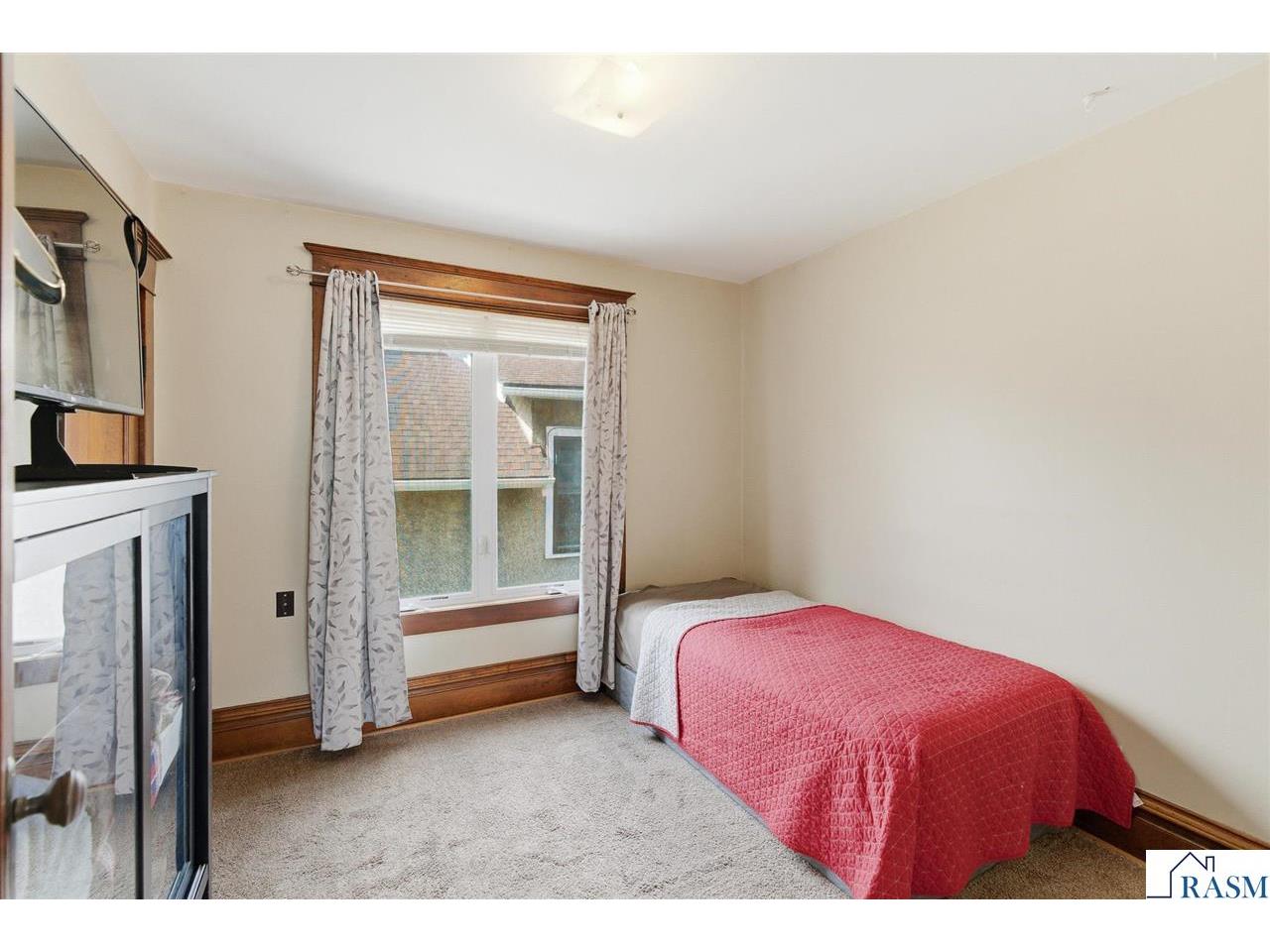 315 N Broad Street Mankato MN 56001 267040655 image17