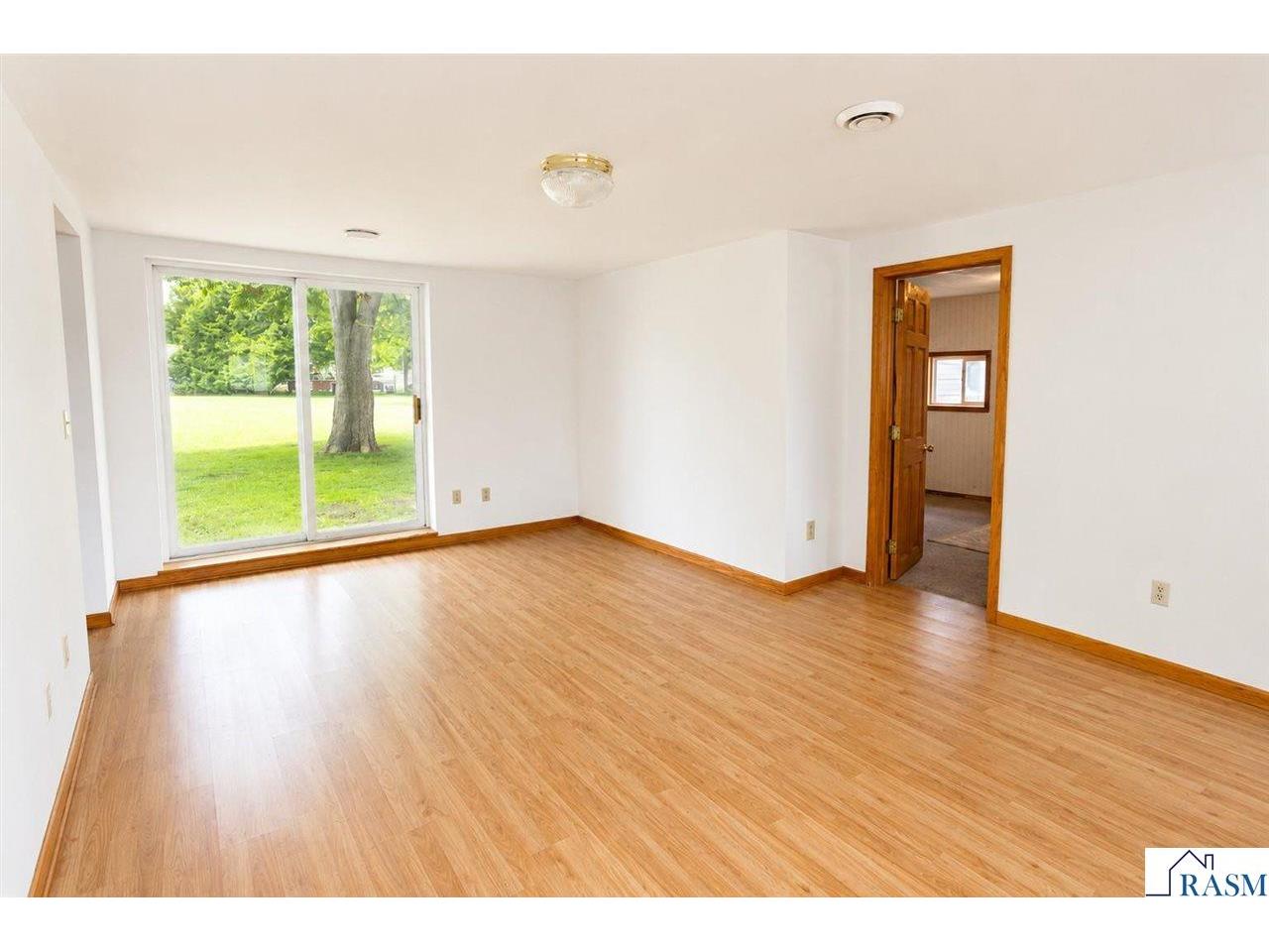 315 NE Buck Avenue Madelia MN 56062 267040693 image12