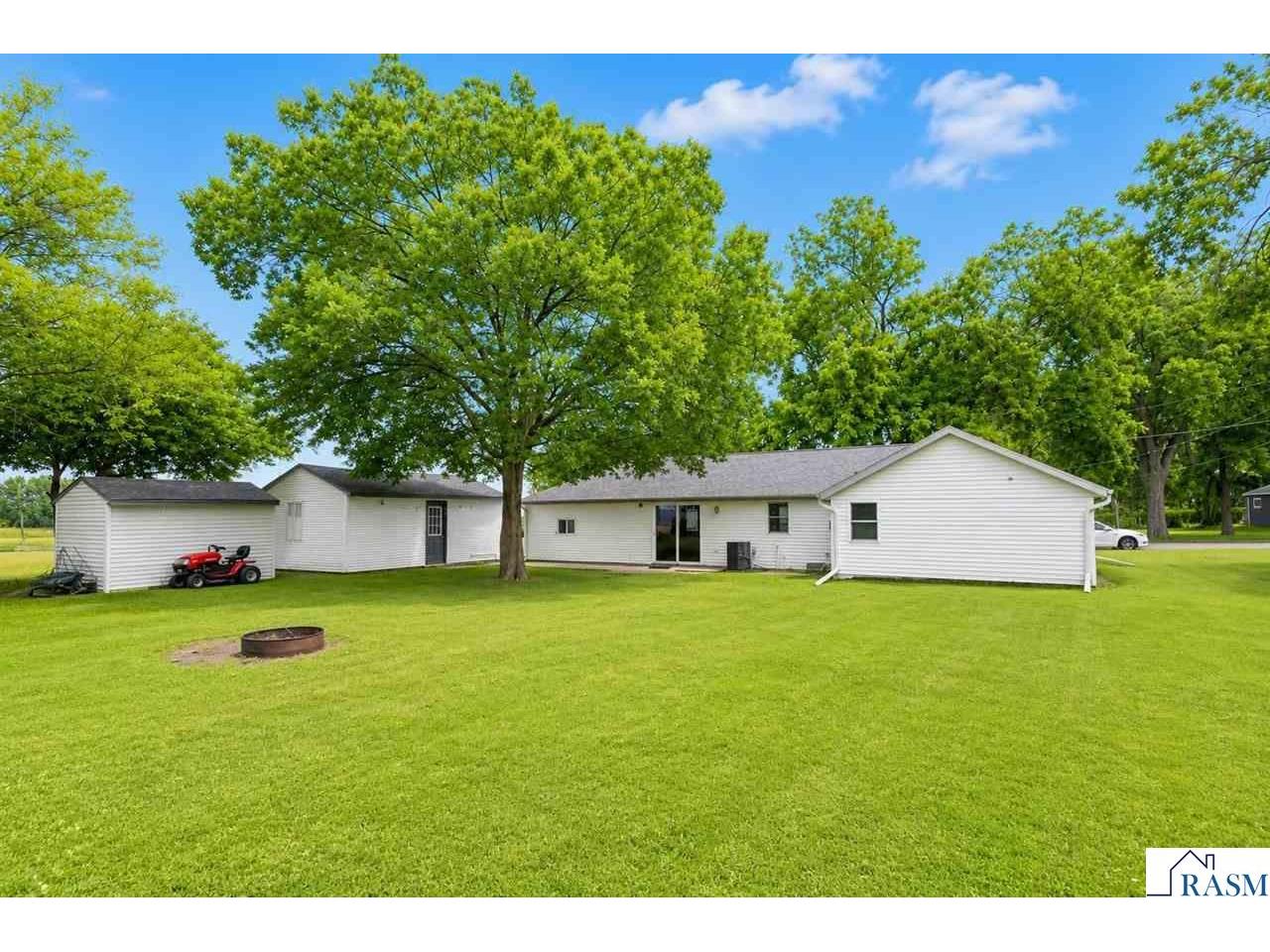 315 NE Buck Avenue Madelia MN 56062 267040693 image3
