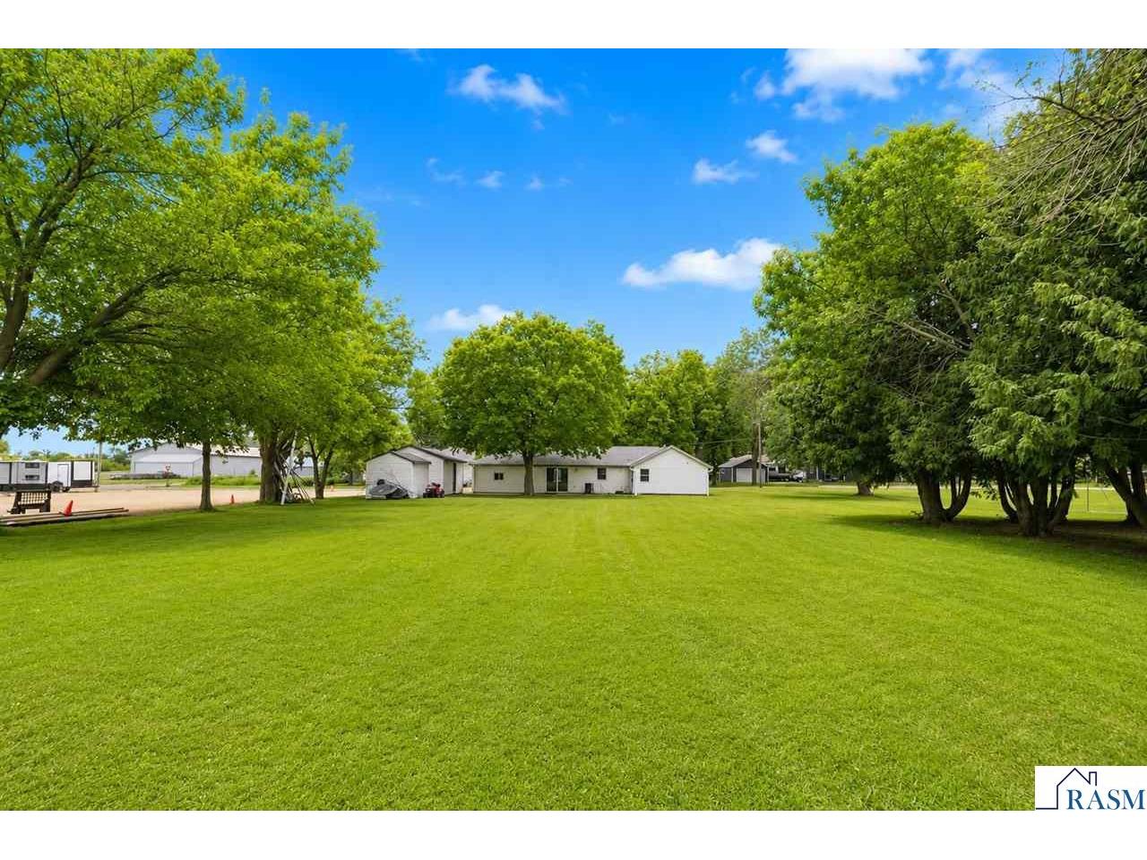 315 NE Buck Avenue Madelia MN 56062 267040693 image4