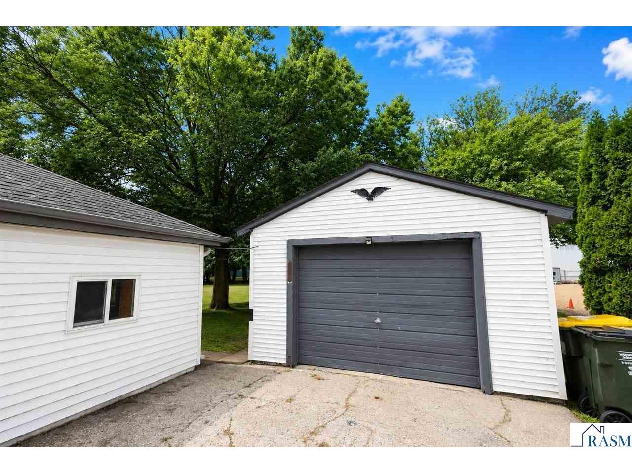 315 NE Buck Avenue Madelia MN 56062 267040693 image6