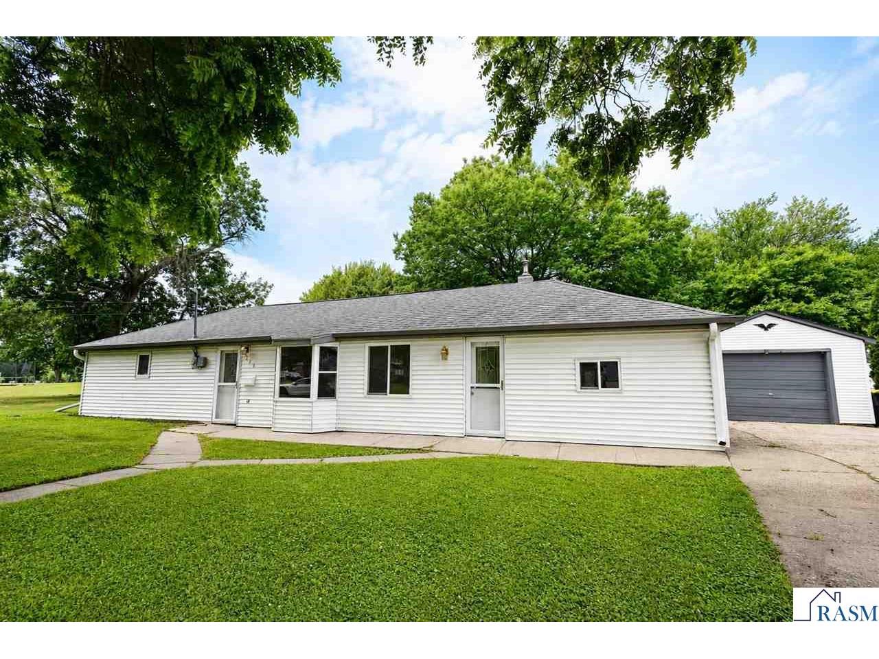 315 NE Buck Avenue Madelia MN 56062 267040693 image7