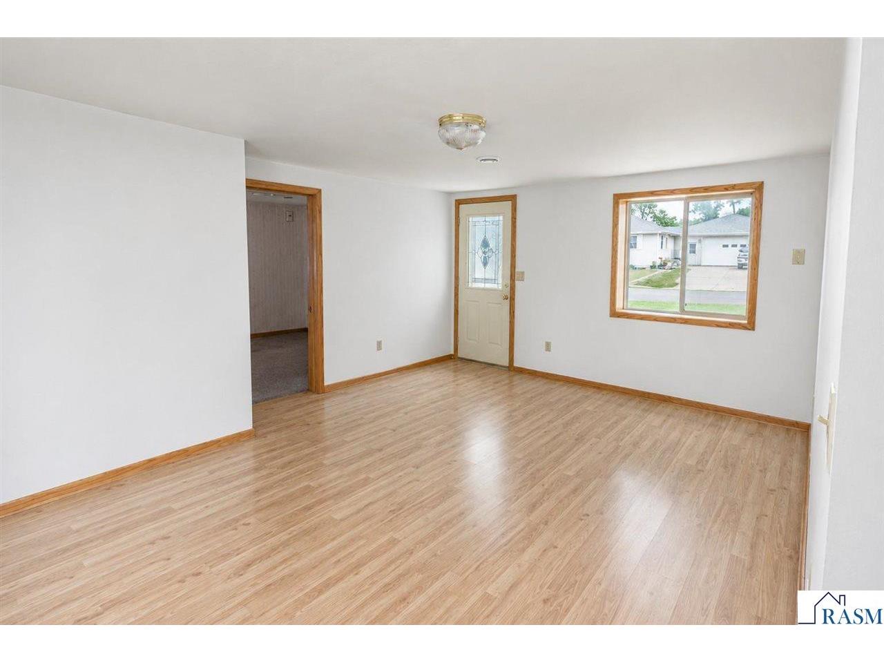 315 NE Buck Avenue Madelia MN 56062 267040693 image8