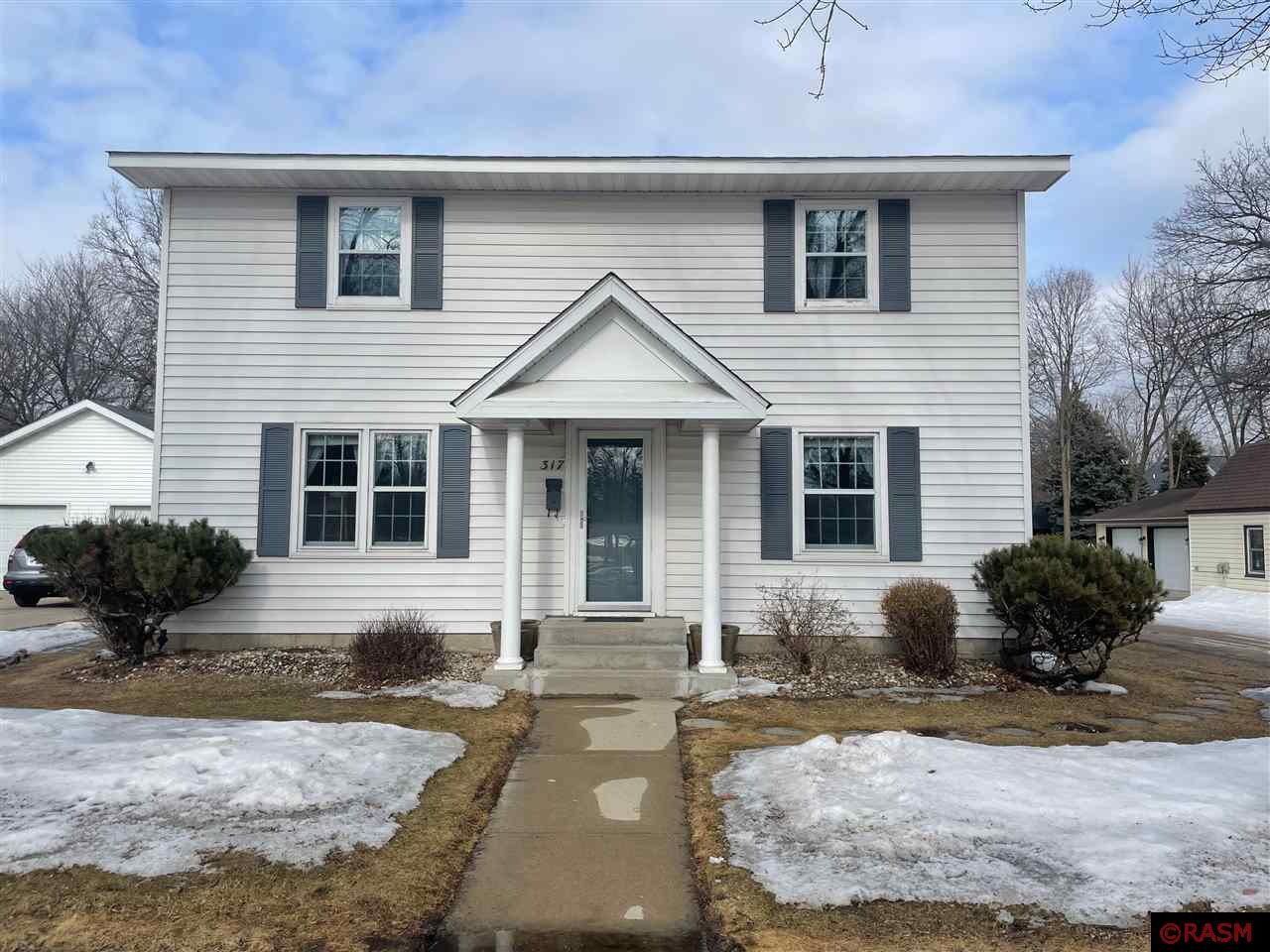 317 W College Avenue Saint Peter MN 56082 7029181 image1