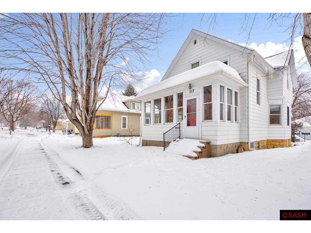 317 W Locust Street, Saint Peter, MN, 56082 MLS 7031531 Edina Realty