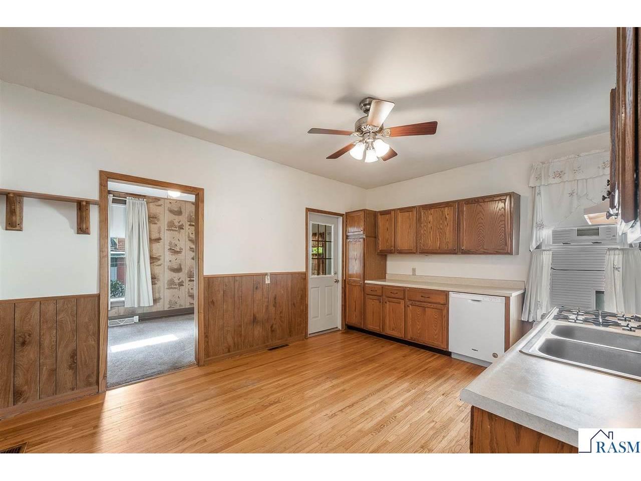 318 E Pleasant Street Mankato MN 56001 7040430 image19