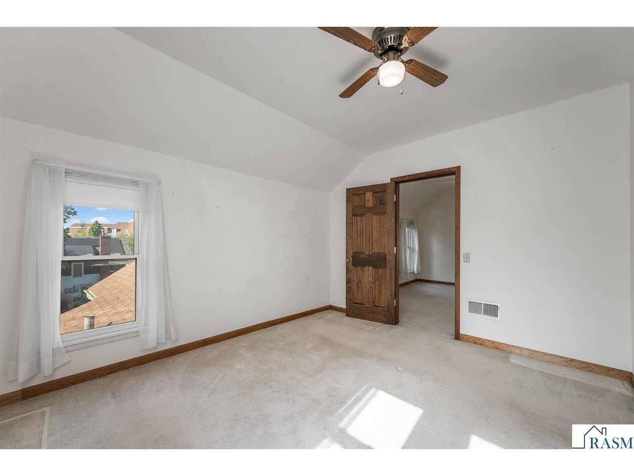 318 E Pleasant Street Mankato MN 56001 7040430 image29