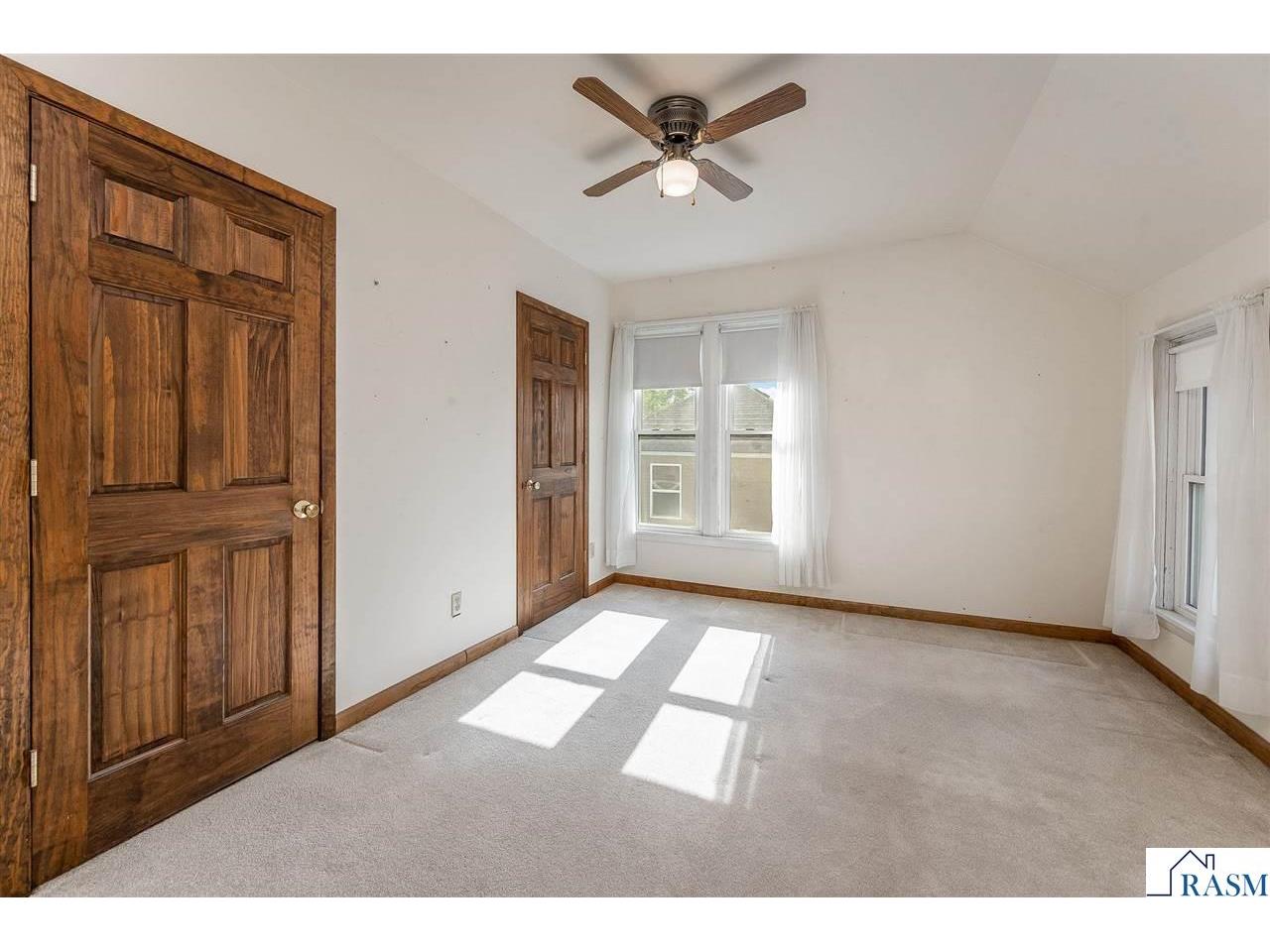 318 E Pleasant Street Mankato MN 56001 7040430 image30