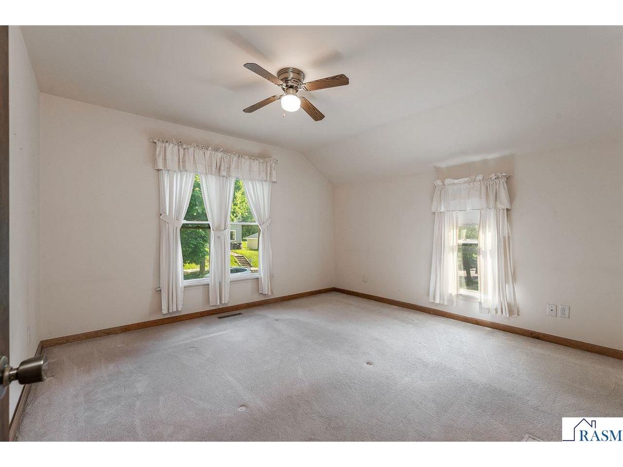 318 E Pleasant Street Mankato MN 56001 7040430 image32