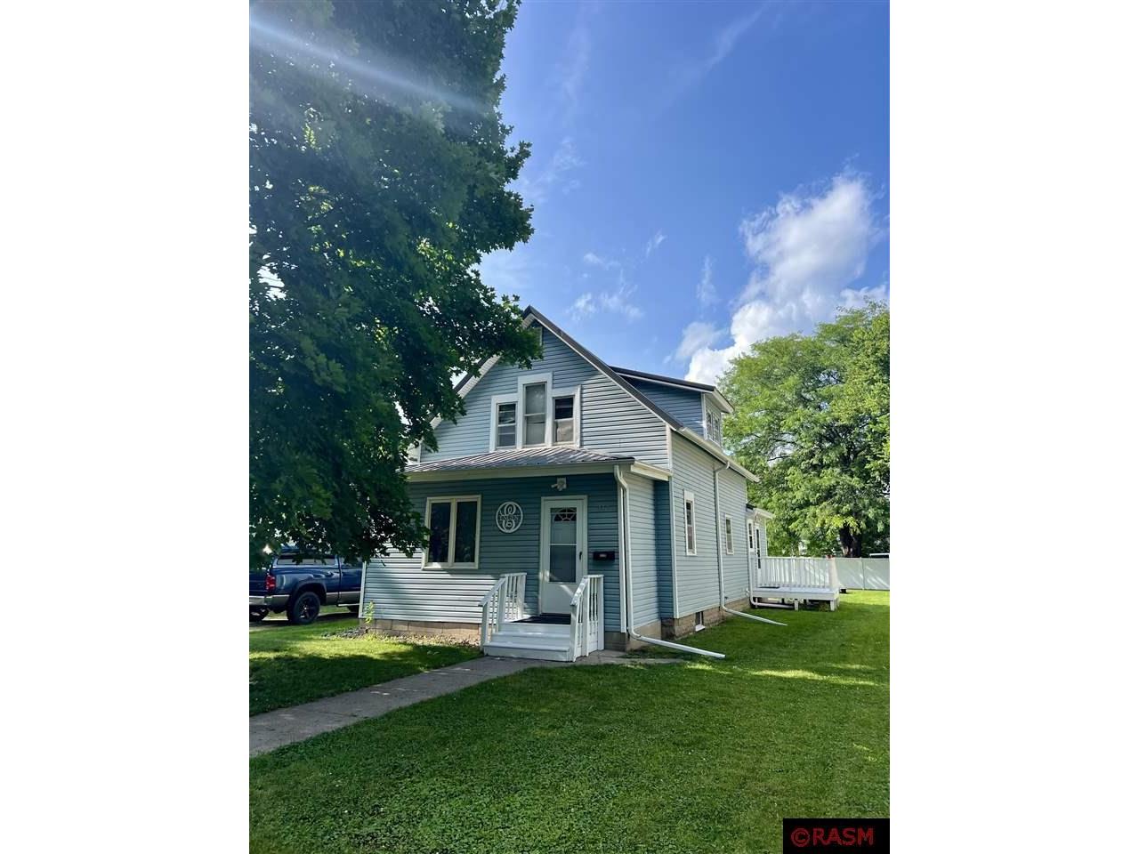 319 SW 7th Street Wells MN 56097 7034853 image1