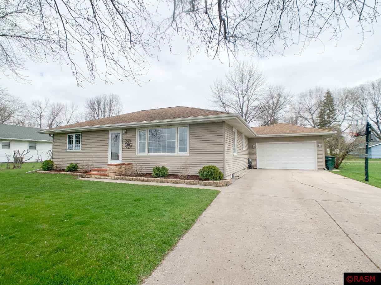 320 10th Street, Gaylord, MN 55334 MLS 7026764 Edina Realty