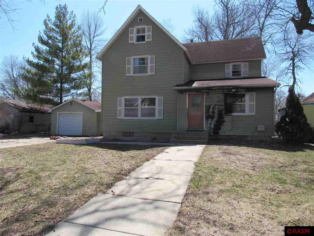 320 E 11th Street Blue Earth MN 56013 7029558 image1