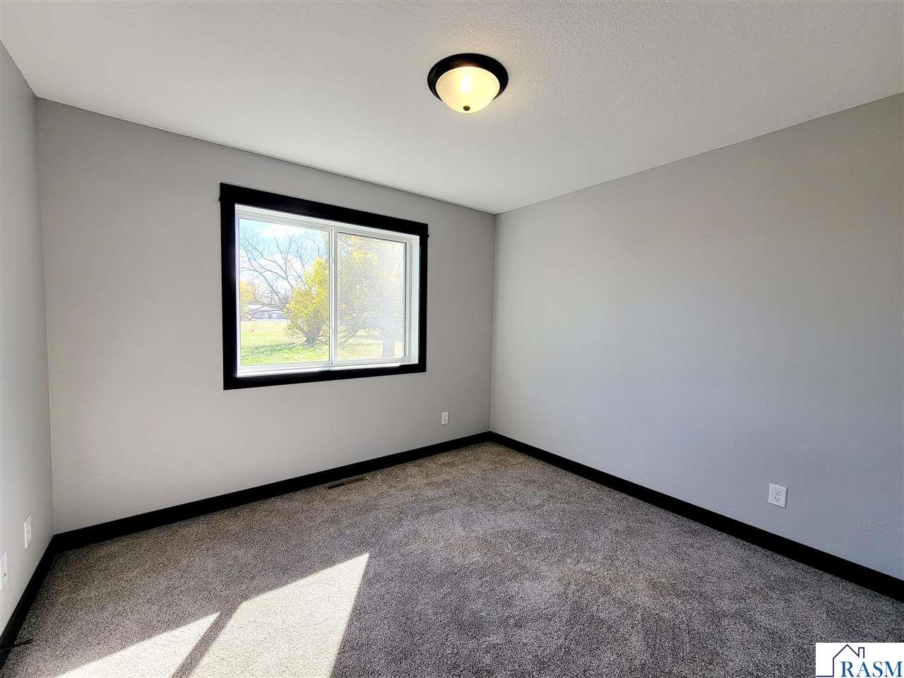 320 Falcon Run Eagle Lake MN 56024 7039136 image16