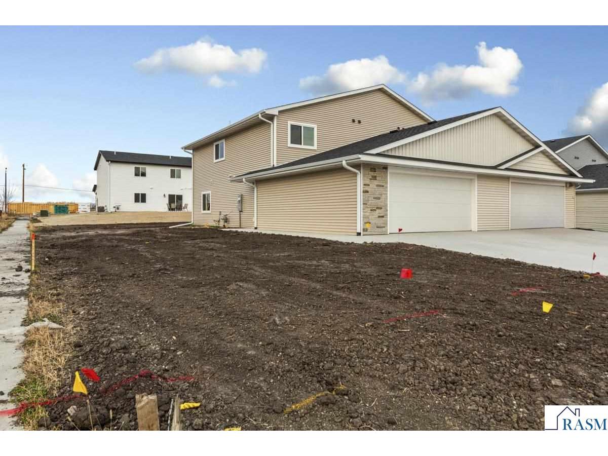 3200 Noble Drive Mankato MN 56001 7038536 image1