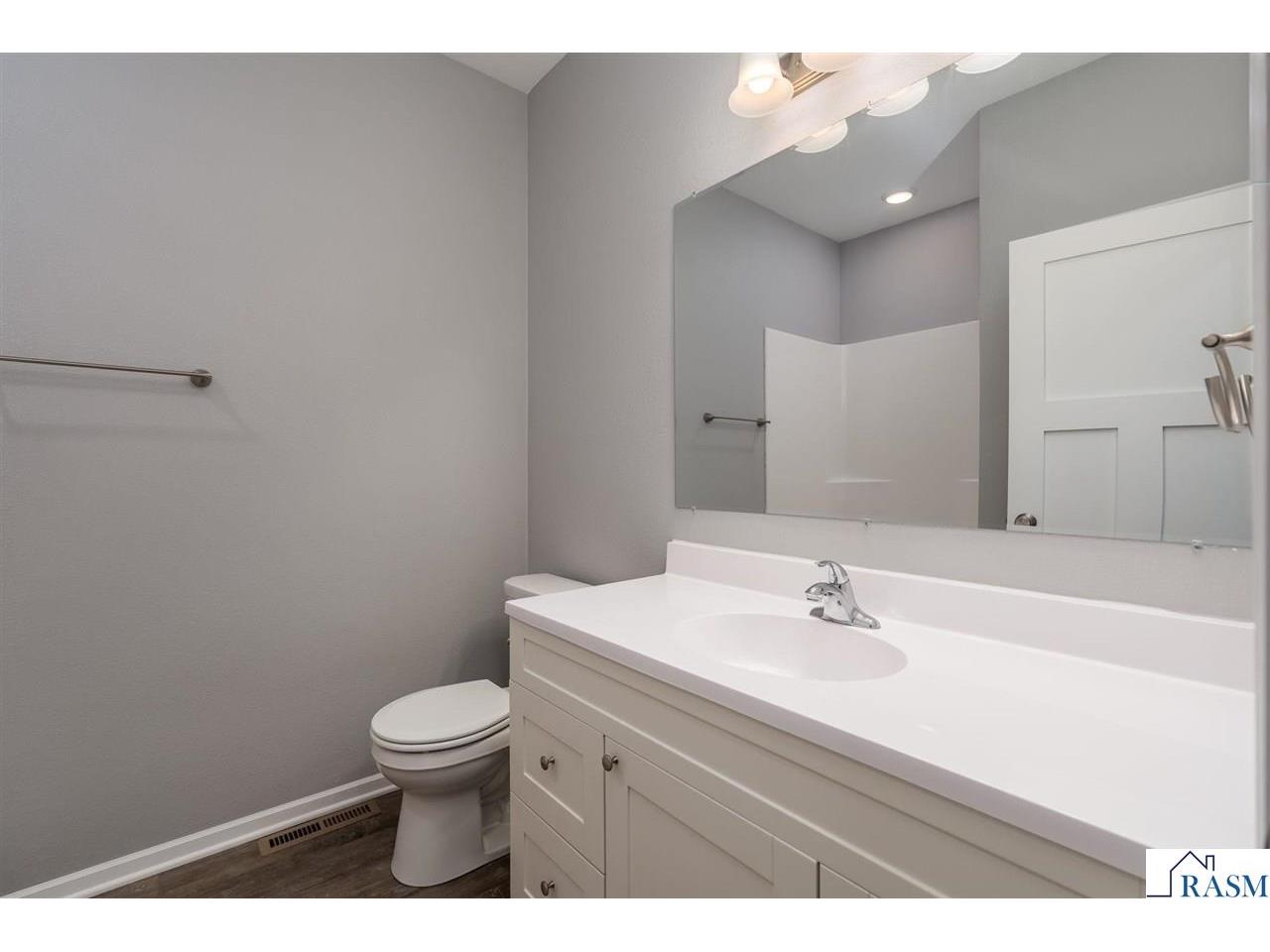 3201 & 3203 Noble Drive Mankato MN 56003 7039385 image21