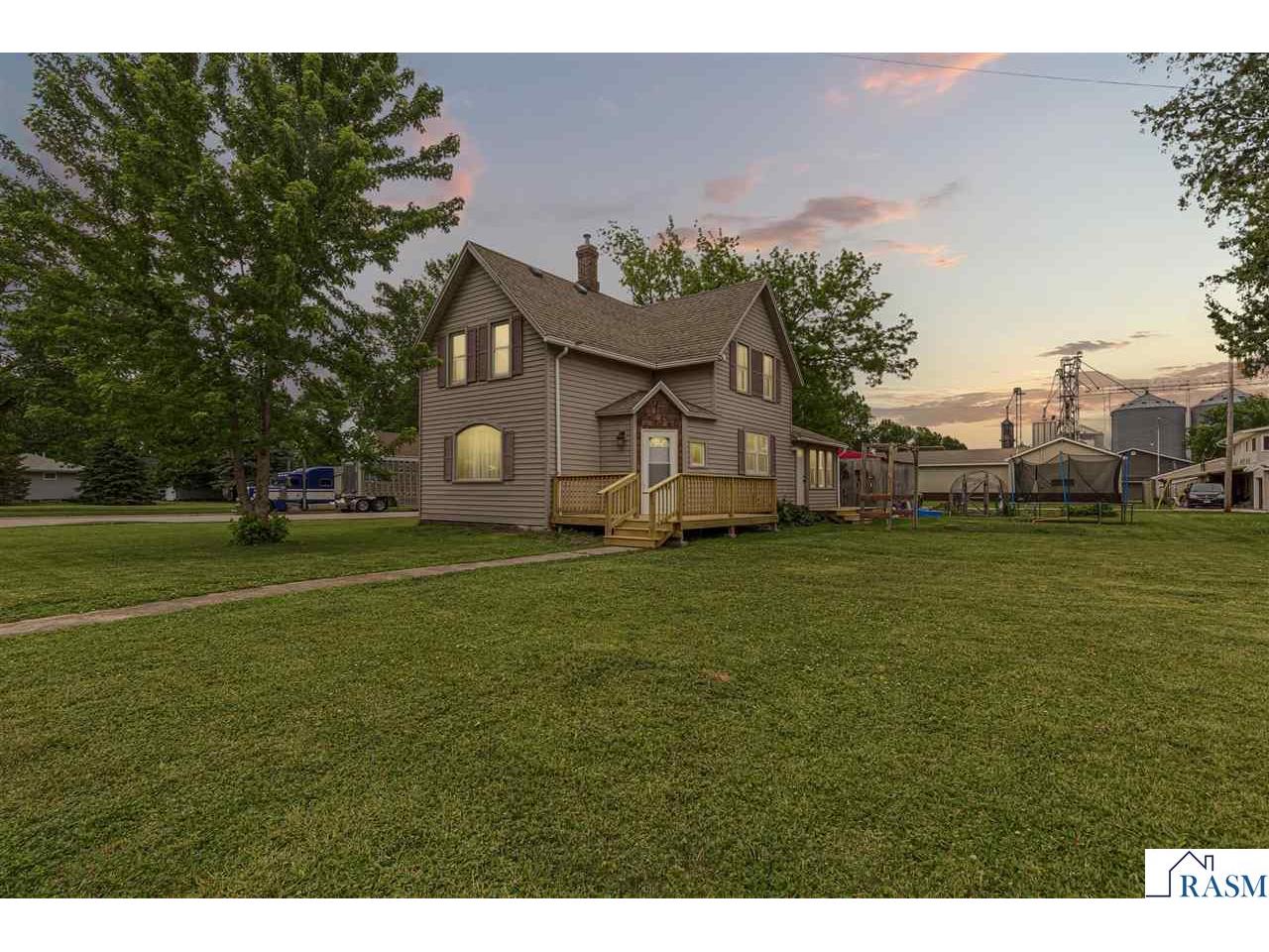 321 Ash Avenue New Richland MN 56072 267040470 image1
