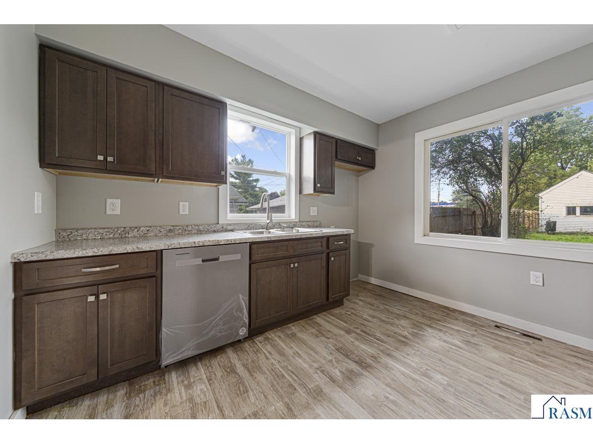 322 E Vine Street Mankato MN 56001 7038657 image11