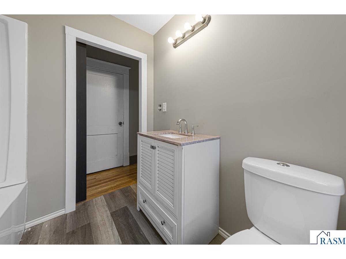 322 E Vine Street Mankato MN 56001 7038657 image23