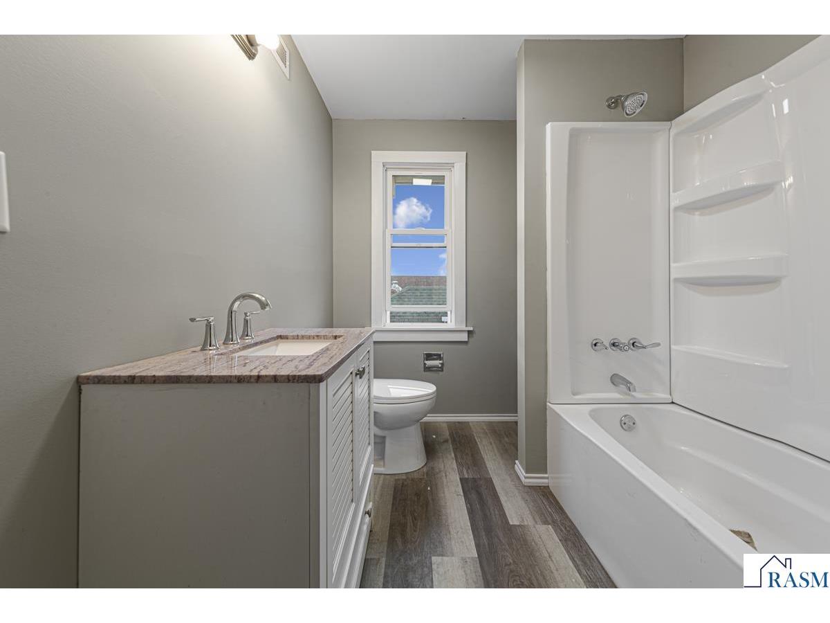 322 E Vine Street Mankato MN 56001 7039818 image22