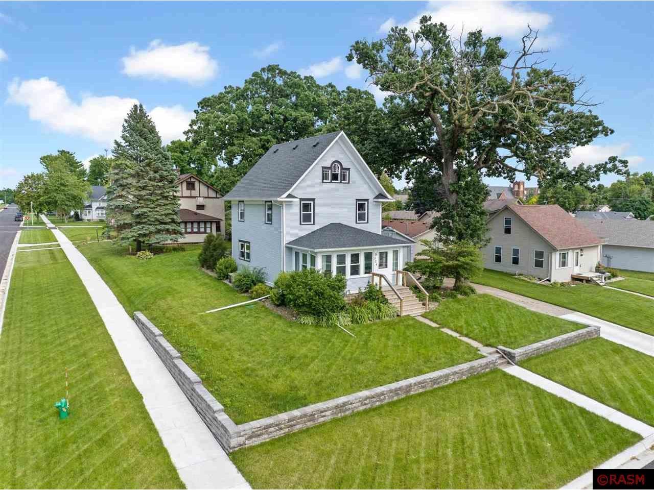 324 N Moore Street Blue Earth MN 56013 7035414 image1