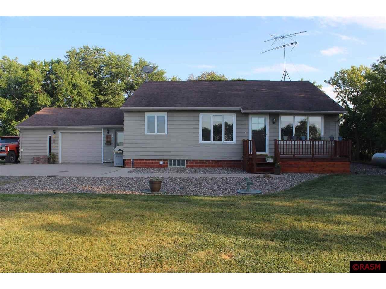 32426 85th Street, Blue Earth, MN 56013 MLS 7027377 Edina Realty