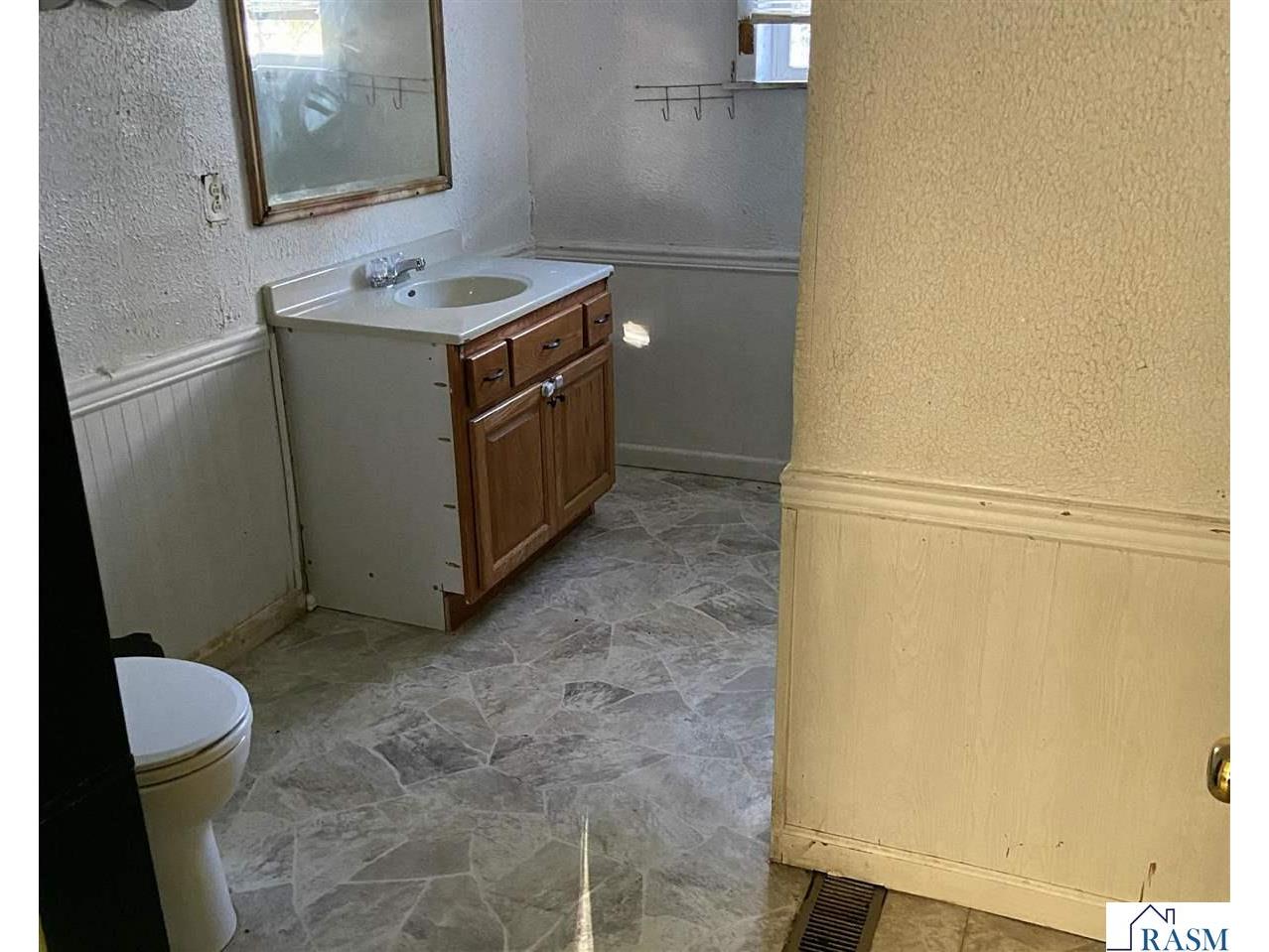 325 N 3rd Street Butterfield MN 56120 7039006 image14