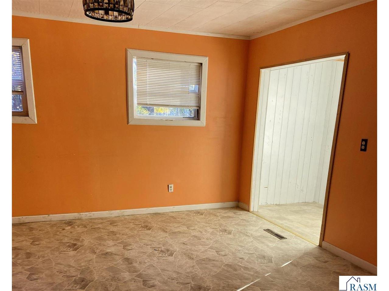 325 N 3rd Street Butterfield MN 56120 7039006 image5