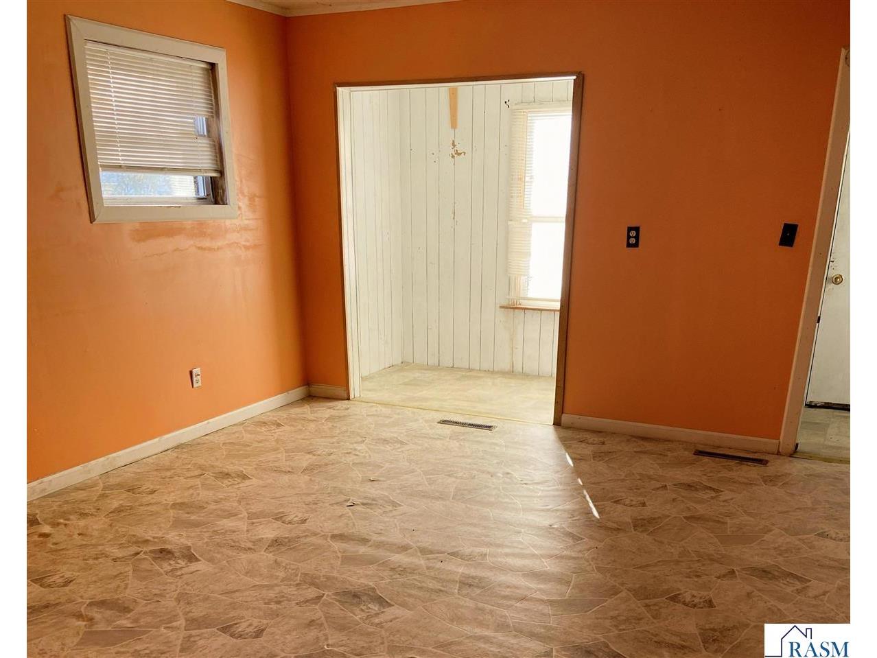 325 N 3rd Street Butterfield MN 56120 7039006 image7