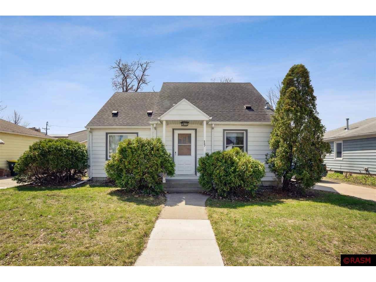 327 Harrison Avenue North Mankato MN 56003 7032110 image1