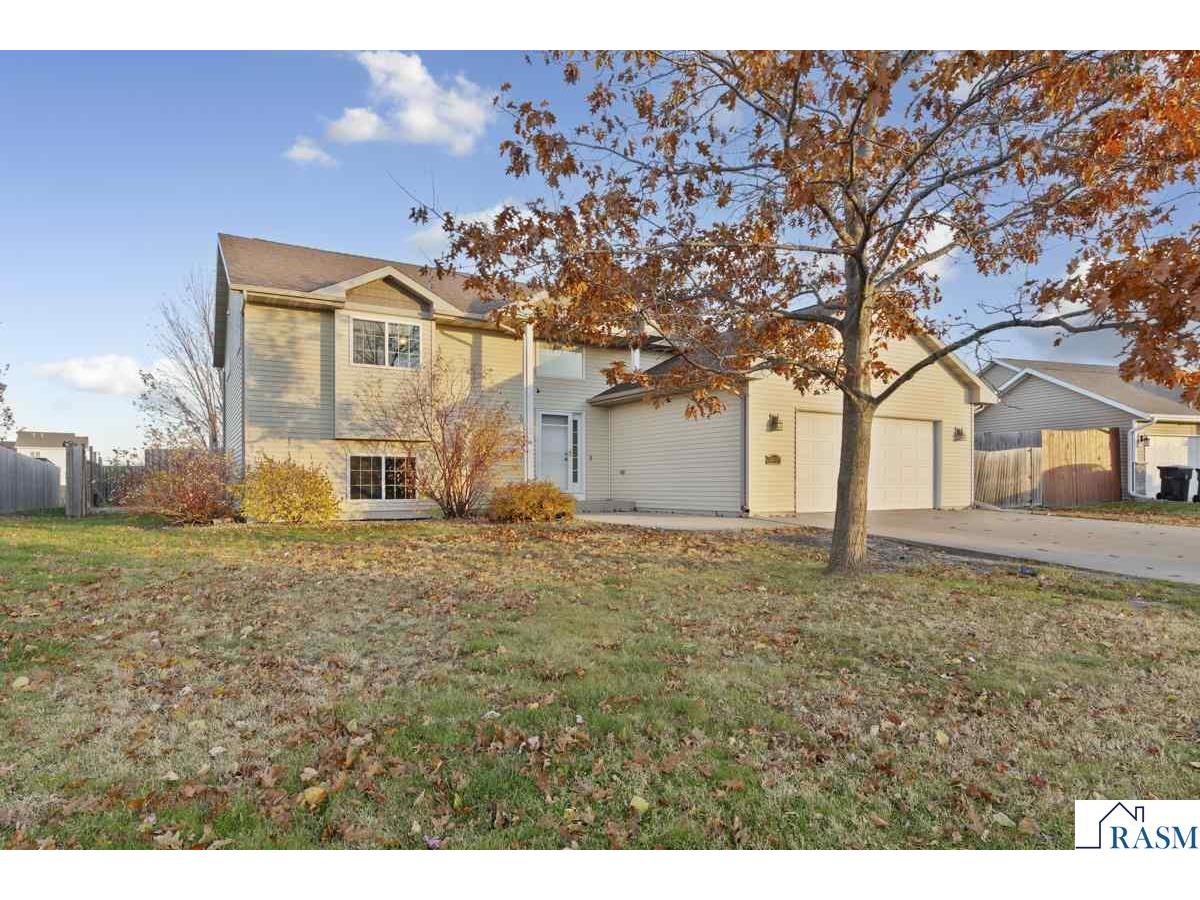 329 Crystal Circle Mankato MN 56001 7039027 image1