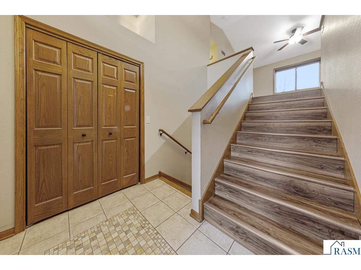 329 Crystal Circle Mankato MN 56001 7039027 image3