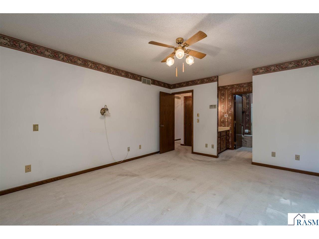 377 Carol Court North Mankato MN 56003 267040652 image18