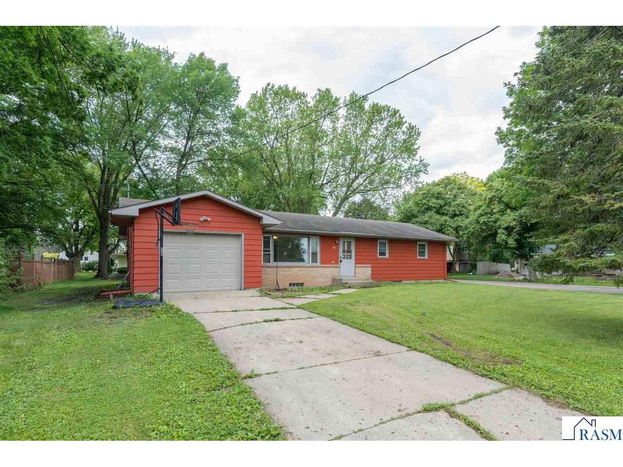 395 W Minnesota Street Le Center MN 56057 267040466 image2