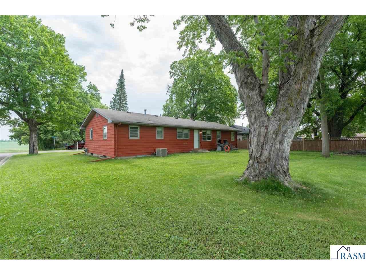 395 W Minnesota Street Le Center MN 56057 267040466 image30