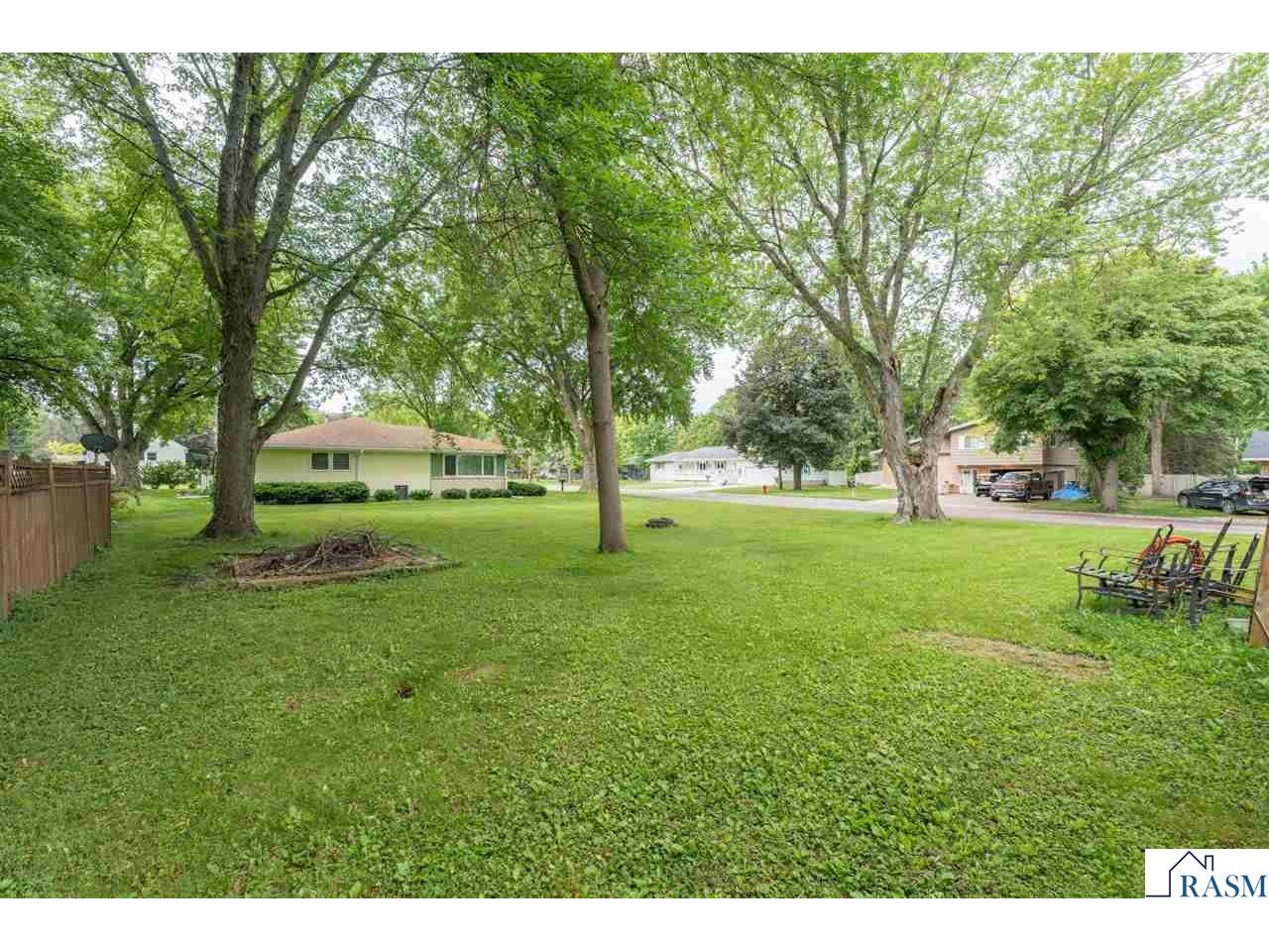 395 W Minnesota Street Le Center MN 56057 267040466 image32