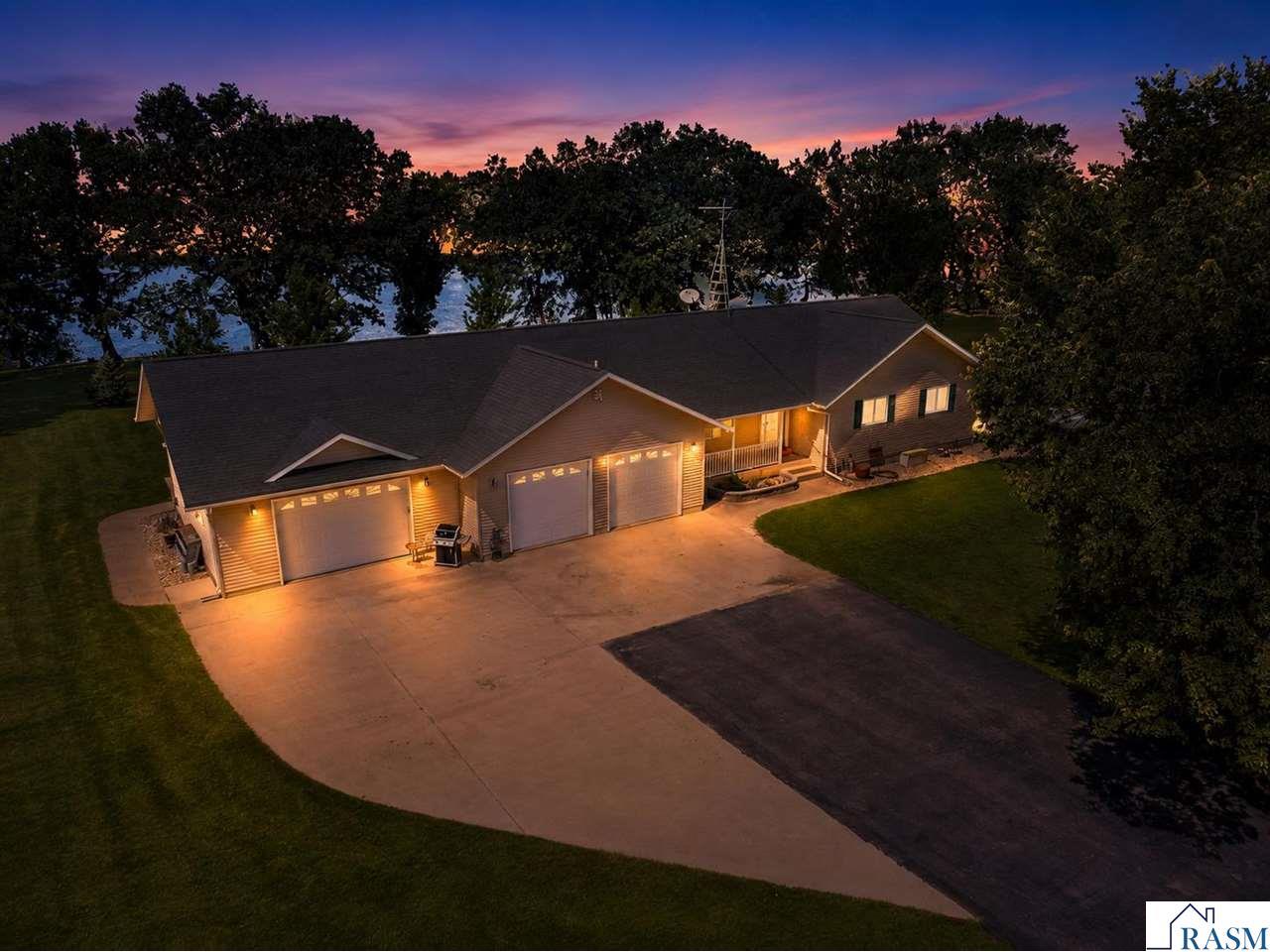4 S Fox Lake Drive Sherburn MN 56171 - Fox 7039451 image1