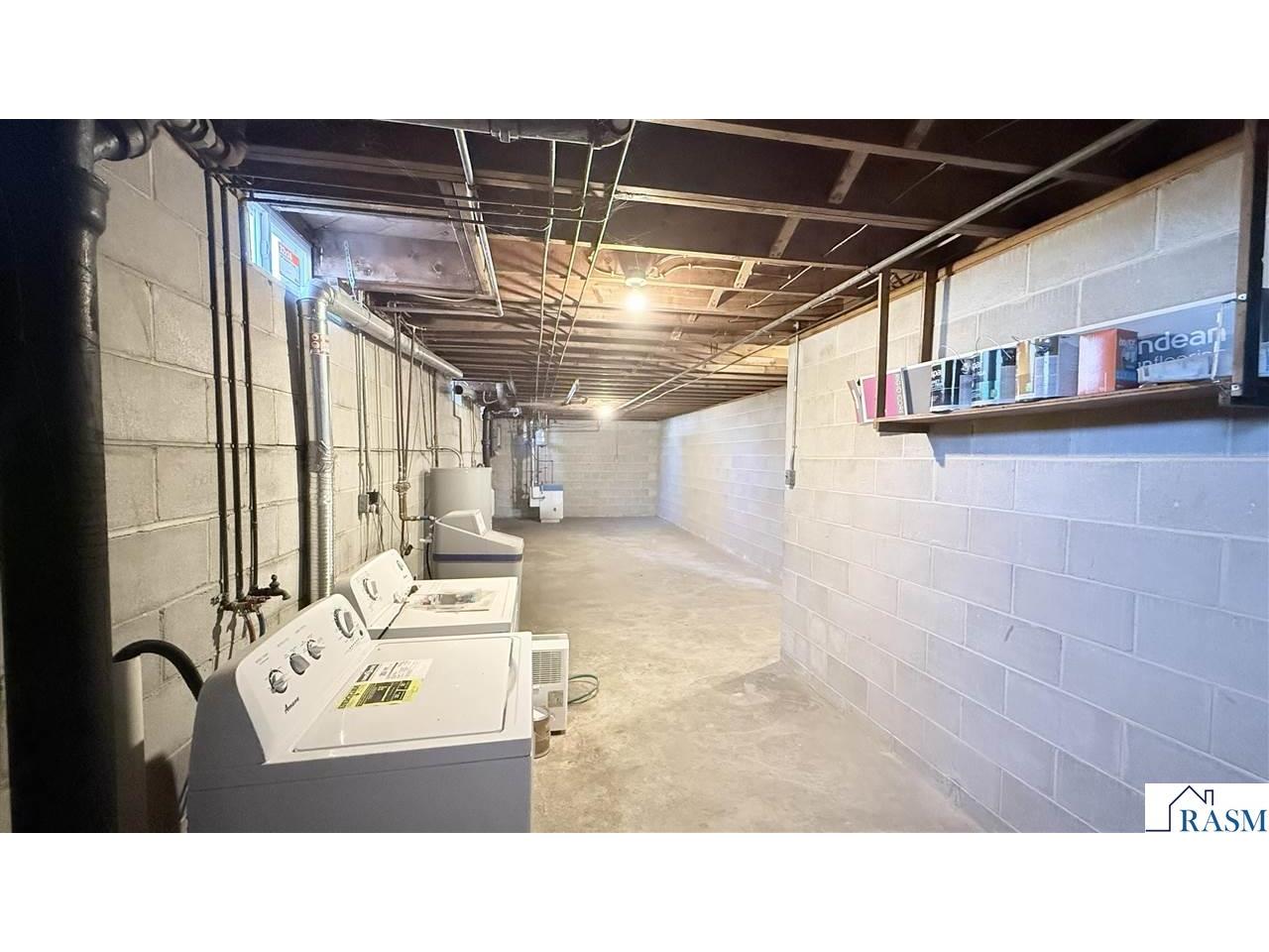 400 E North Street Waldorf MN 56091 7038940 image13