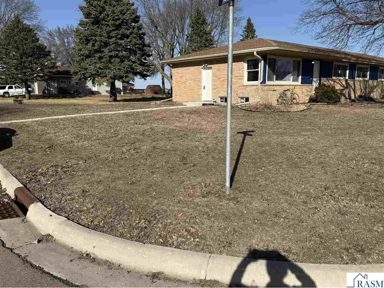 400 E North Street Waldorf MN 56091 7038940 image15