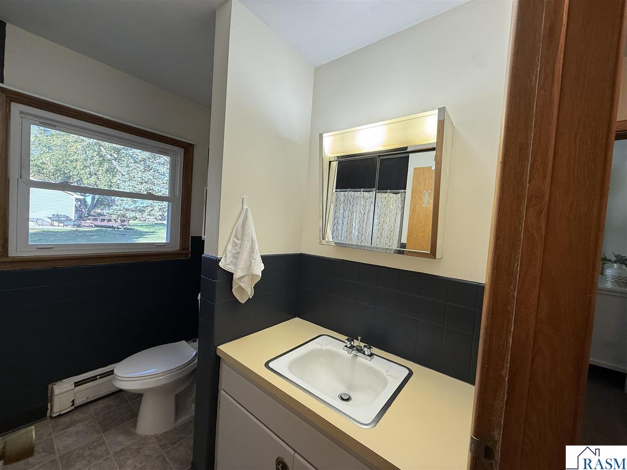 400 E North Street Waldorf MN 56091 7038940 image4