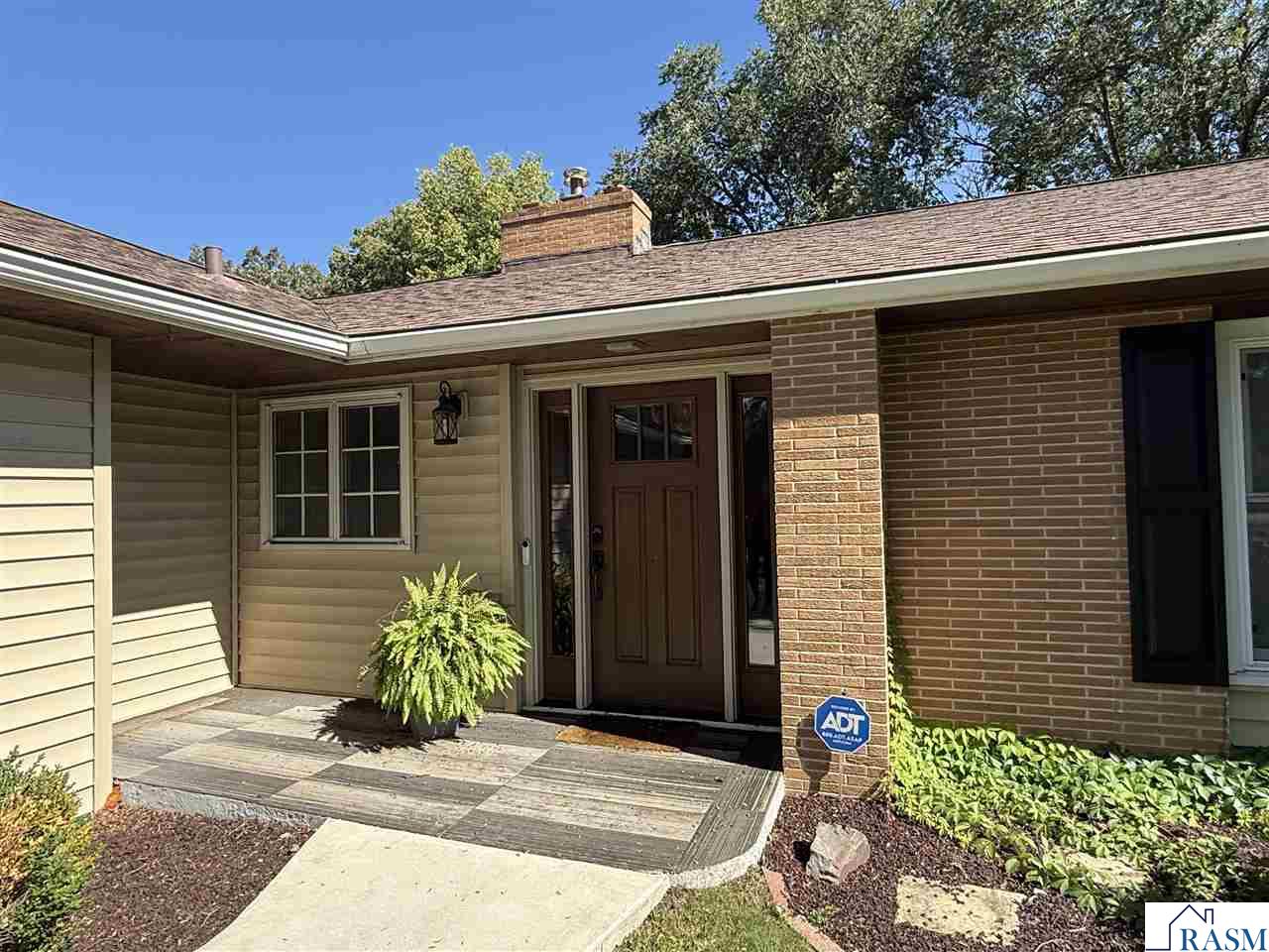 400 Monument Street New Ulm MN 56073 7038265 image1