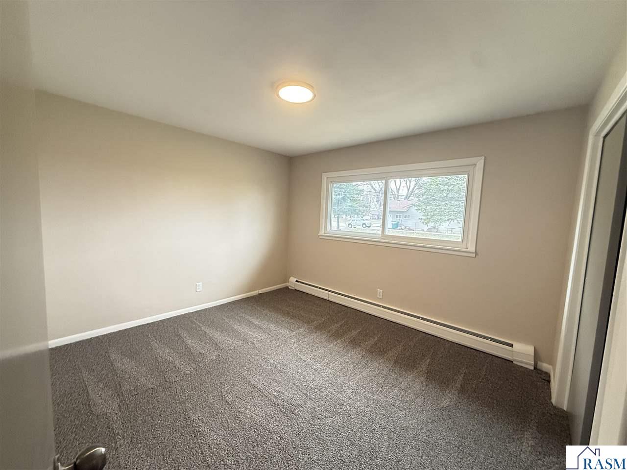 402 E North Street Waldorf MN 56091 7039880 image12
