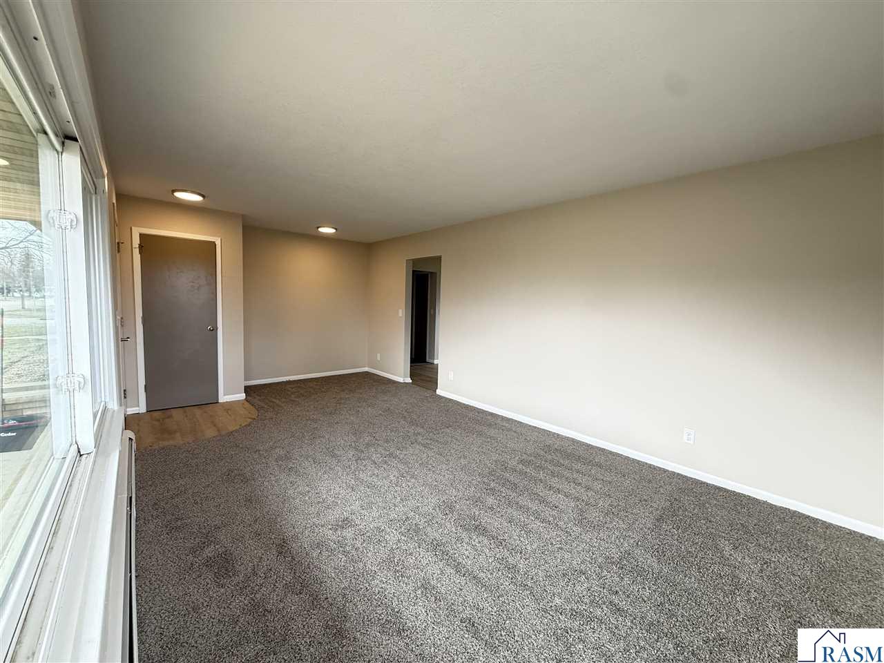 402 E North Street Waldorf MN 56091 7039880 image3