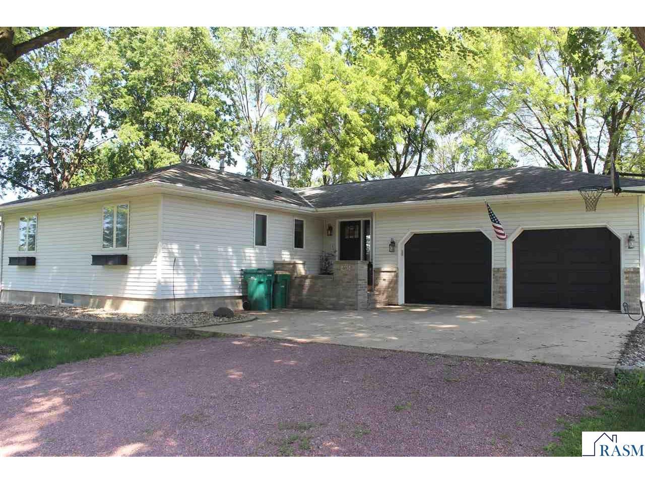 402 W 1st Street Sherburn MN 56171 7037846 image1