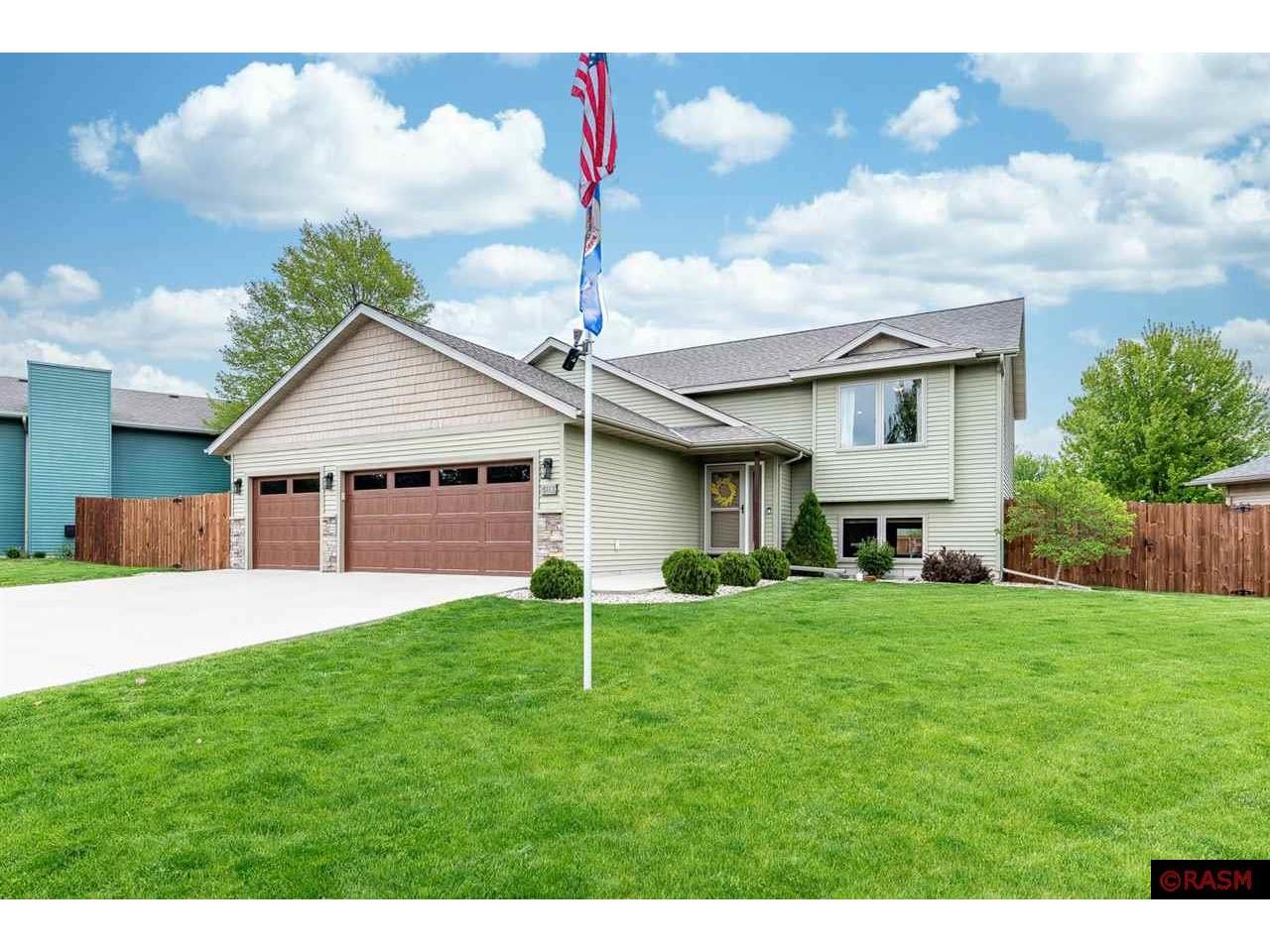 403 Perry Street Eagle Lake MN 56024 7034893 image1