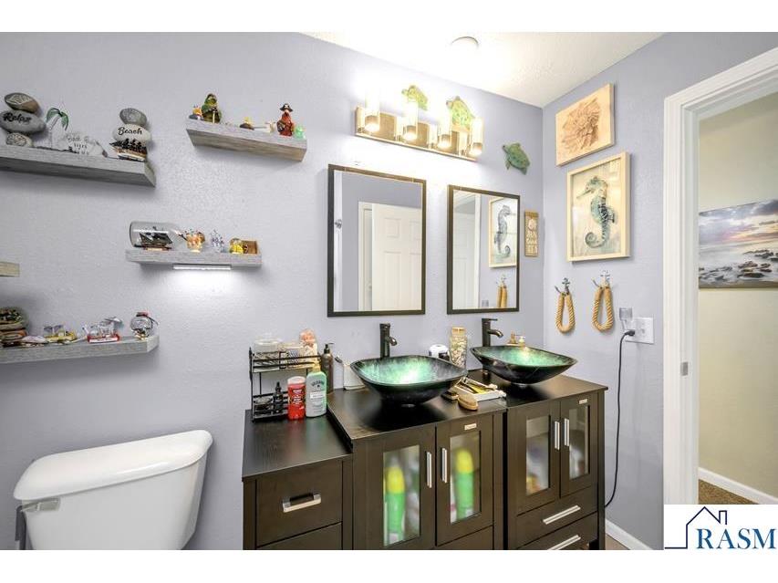 405 Sparks Dr Granada MN 56039 7039298 image36