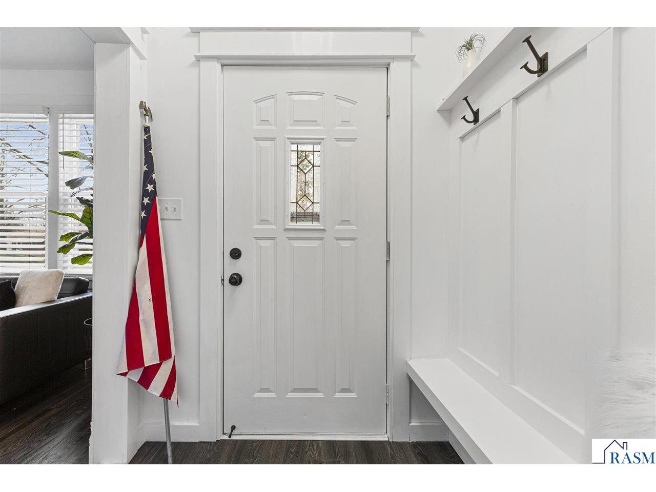 407 E Pleasant Street Mankato MN 56001 7039999 image31