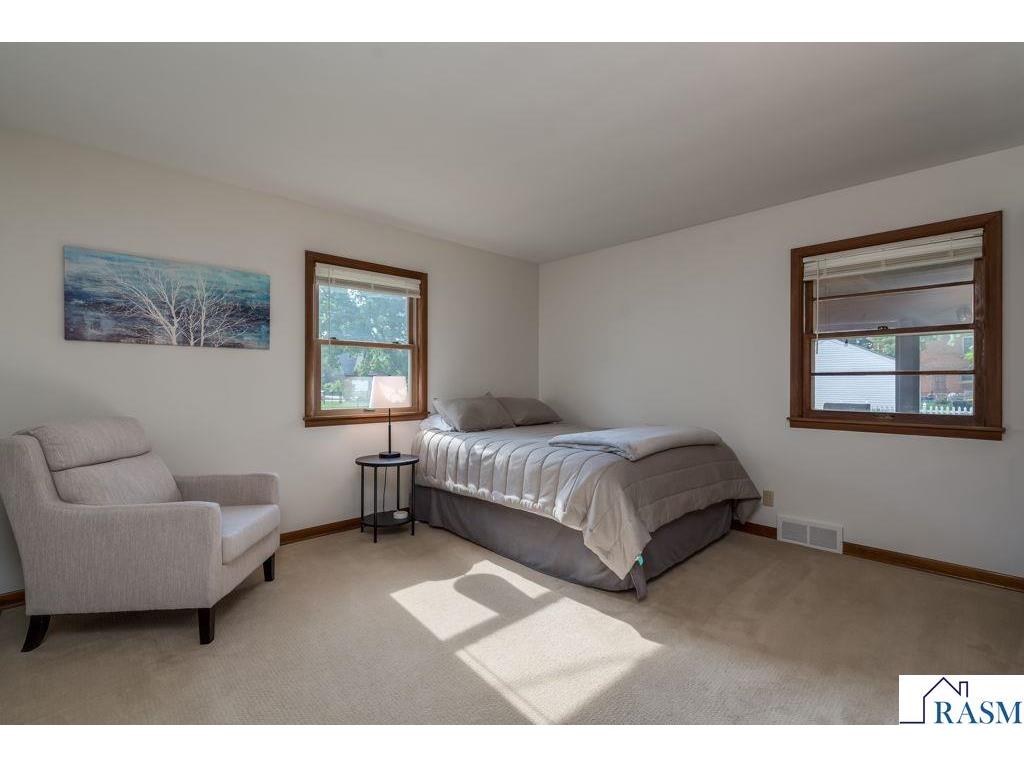 411 Page Avenue North Mankato MN 56003 267040537 image13